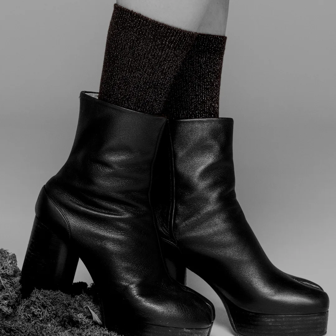 021140950 Kozue Collab Sparkling Tabi Crew Socks