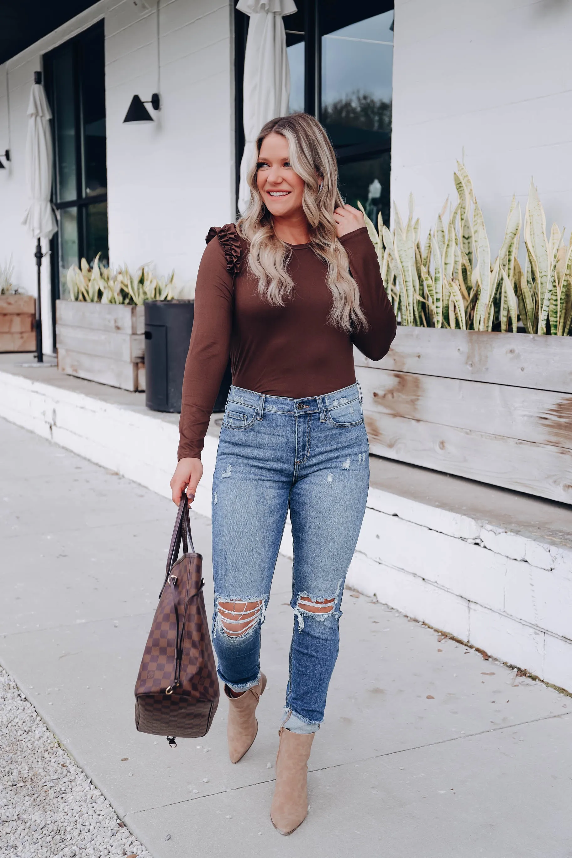 Baylee Ruffle Sleeve Top - Coffee
