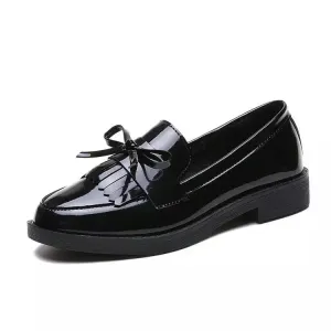 Black leather moccasin for women