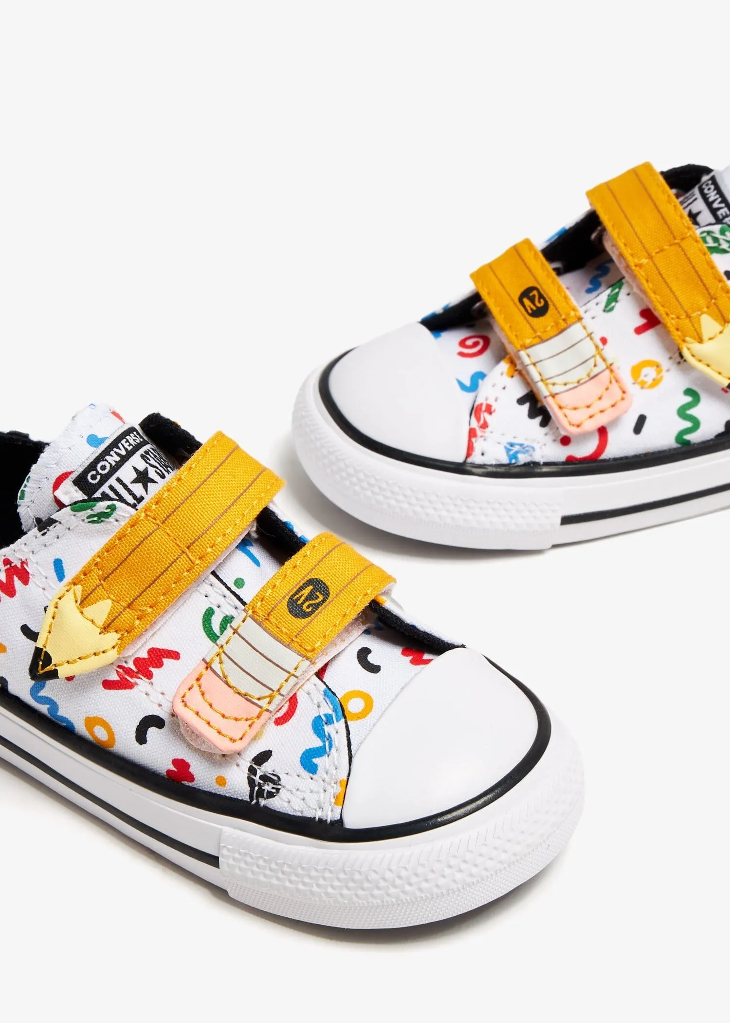 CONVERSE CHUCK TAYLOR ALL STAR 2V