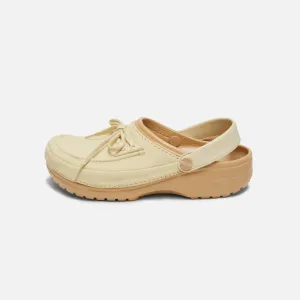 Crocs | BEAMS T X BAL CLASSIC CLOG  { TAN