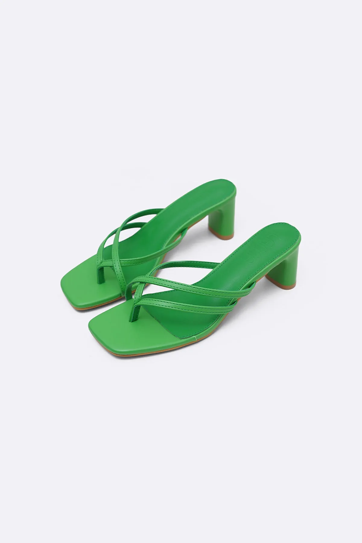 EDITORIAL BLOCK HEELS