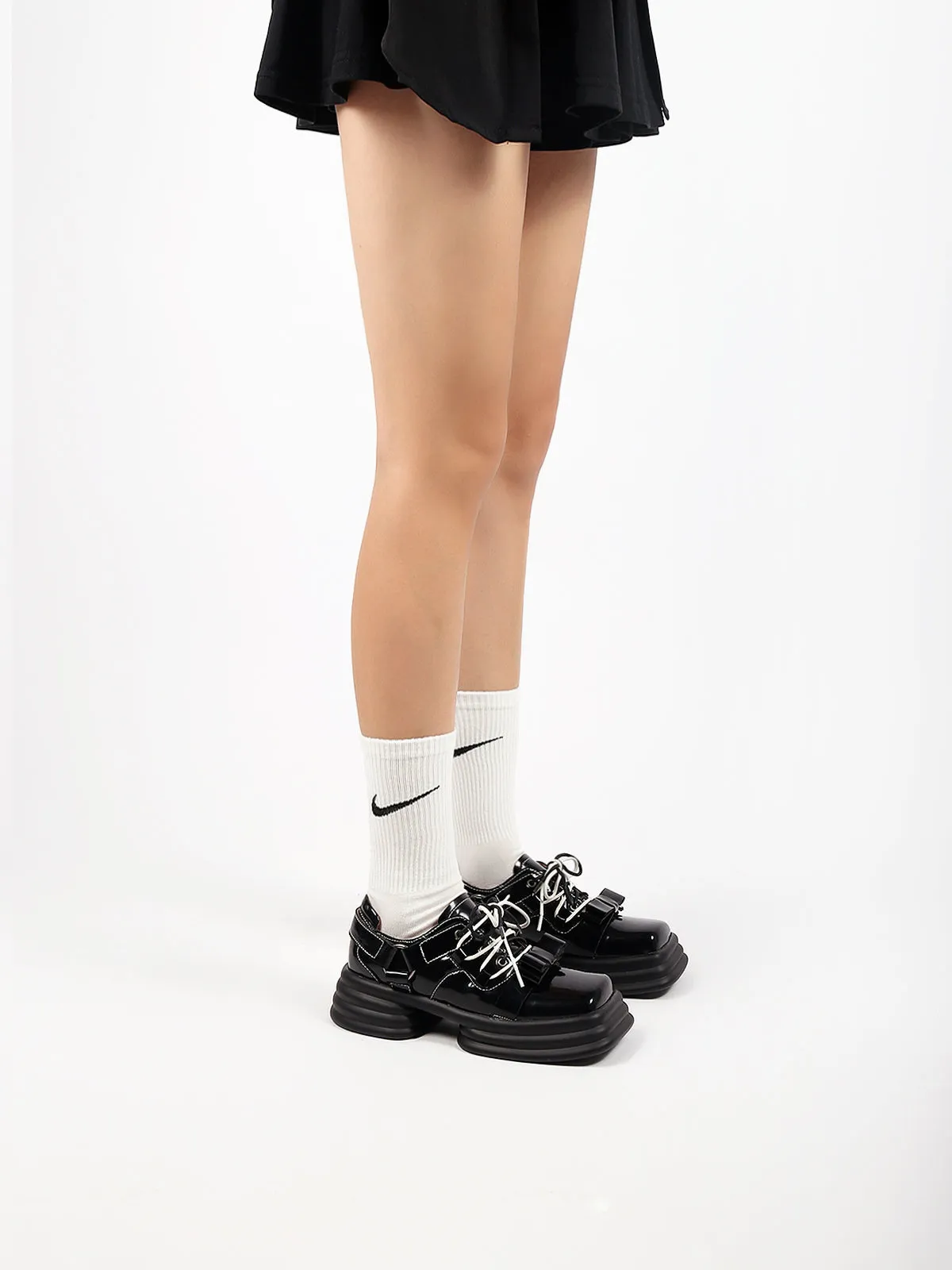 Glossy Leather Bow Upper Sneaker Black