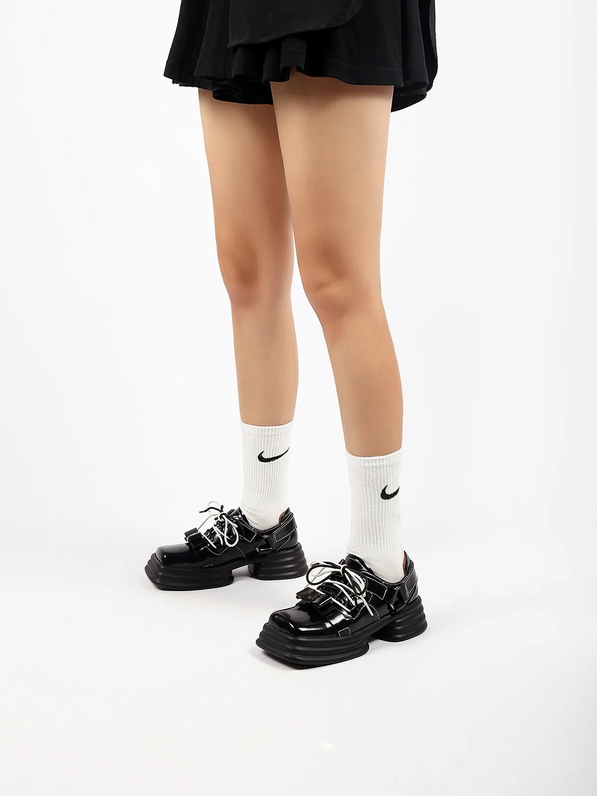 Glossy Leather Bow Upper Sneaker Black