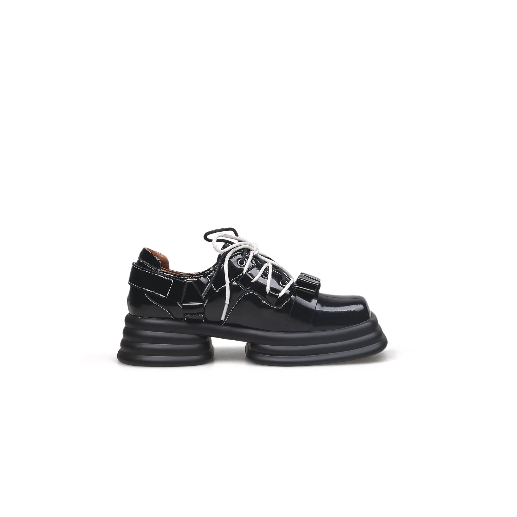 Glossy Leather Bow Upper Sneaker Black