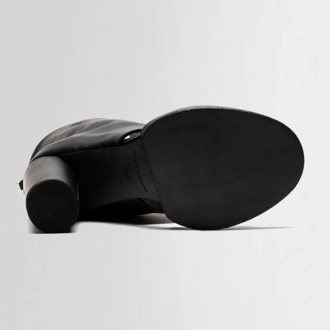 LELI soft BLACK