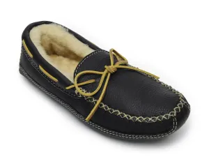 Men’s Minnetonka Sheepskin Moose – Ultimate Warmth & Cozy Comfort