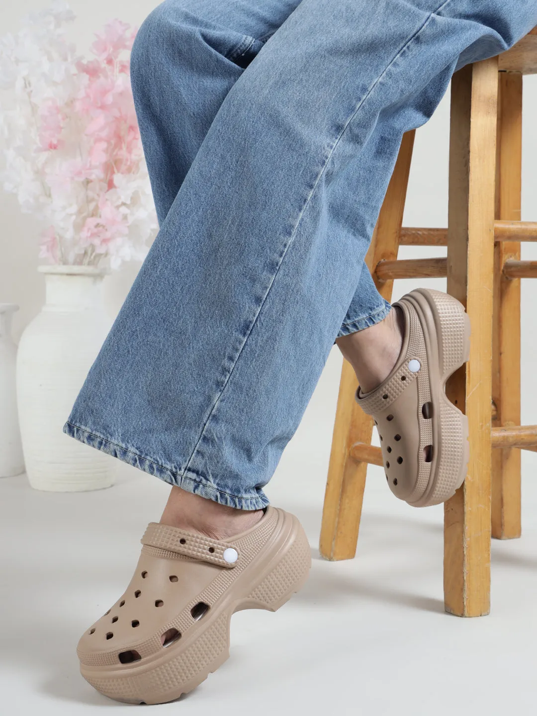 Mocha PU Block Slip-On Clogs (TC-RS4204-MOC)