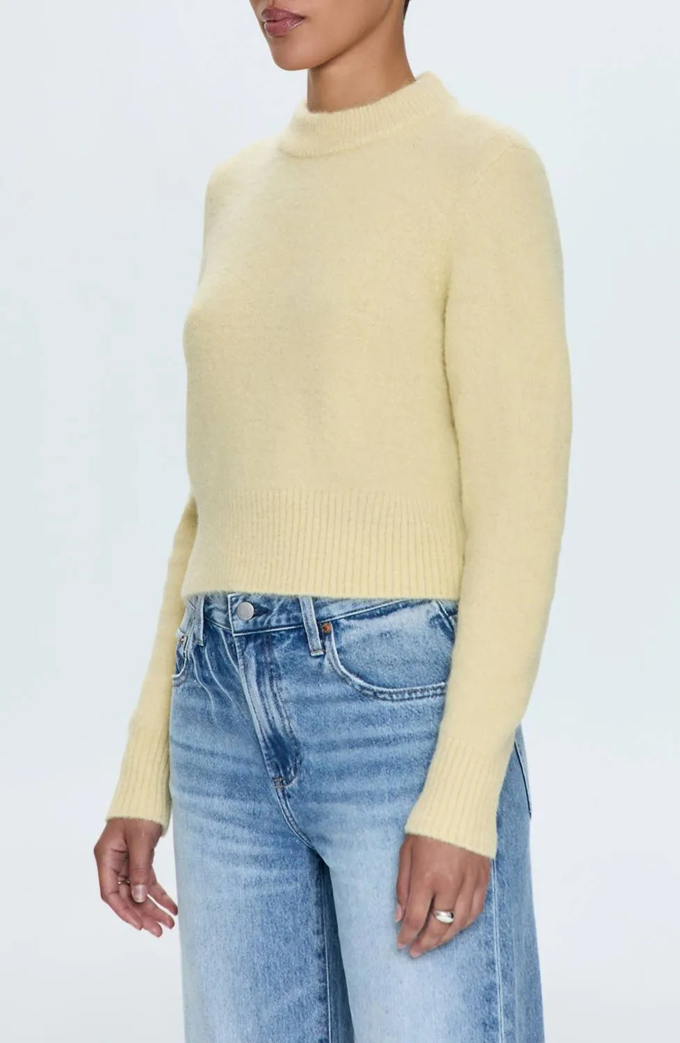 Sara Shrunken Crewneck Sweater In Pale Yellow