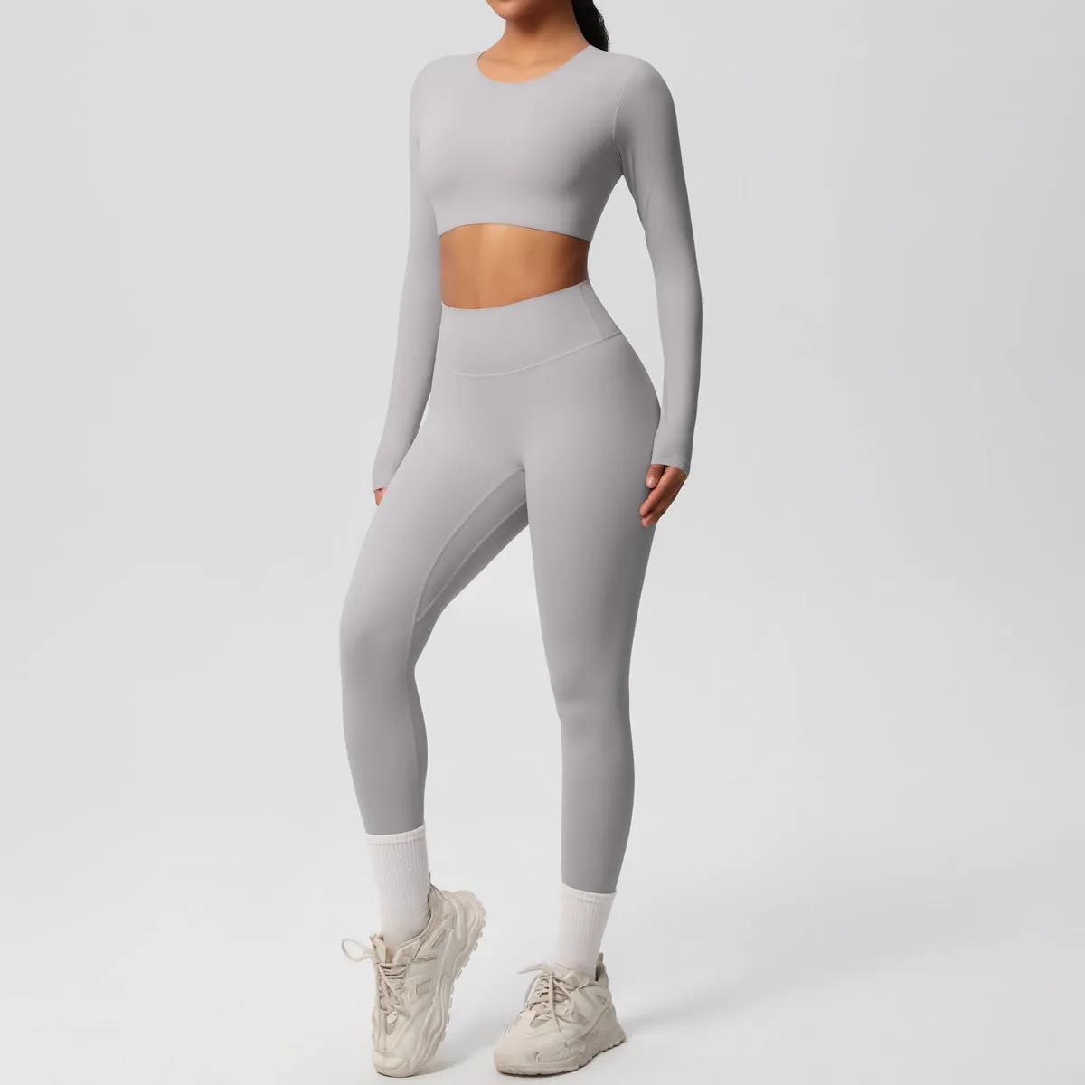 Sleek Long-Sleeve Yoga and Fitness Two-Piece Set for Active Comfort