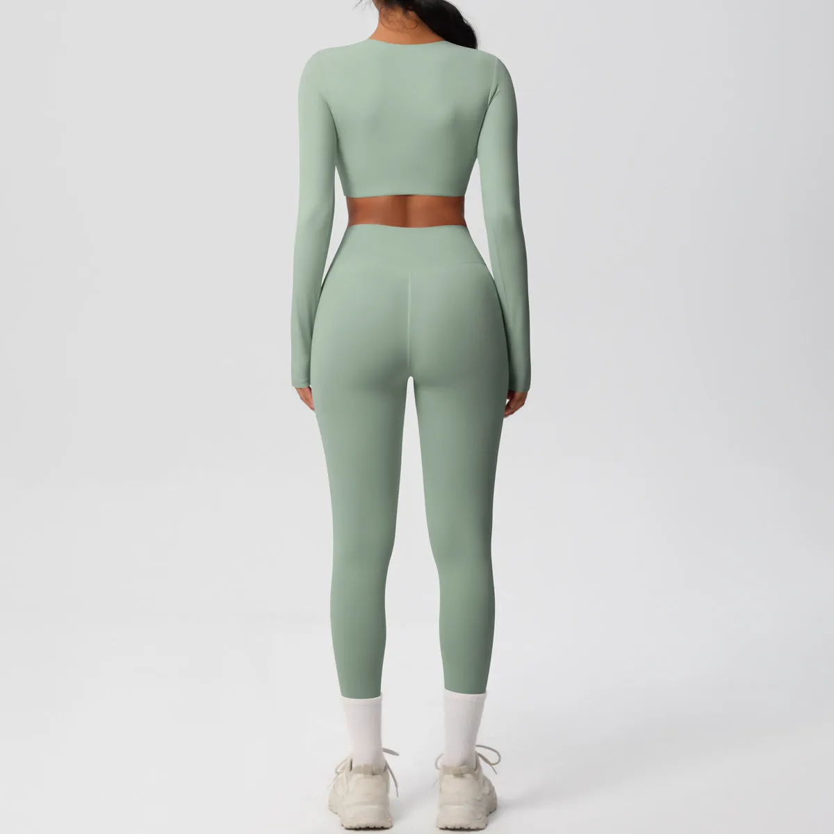 Sleek Long-Sleeve Yoga and Fitness Two-Piece Set for Active Comfort