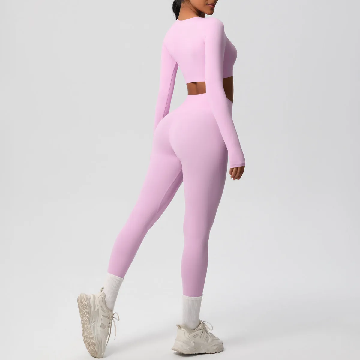 Sleek Long-Sleeve Yoga and Fitness Two-Piece Set for Active Comfort
