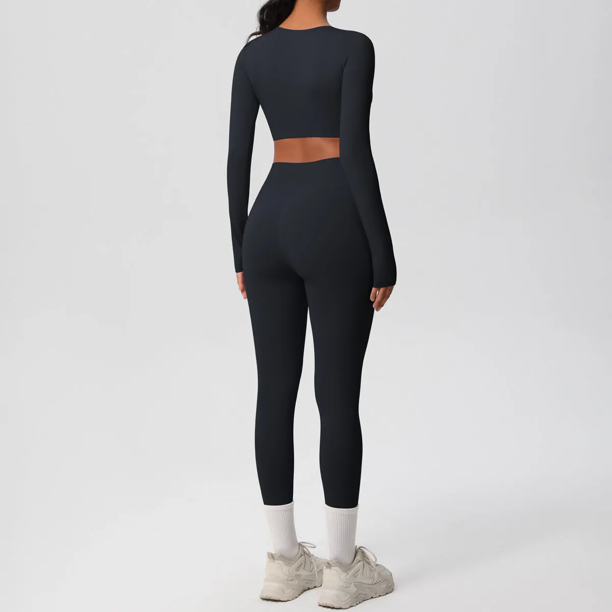 Sleek Long-Sleeve Yoga and Fitness Two-Piece Set for Active Comfort