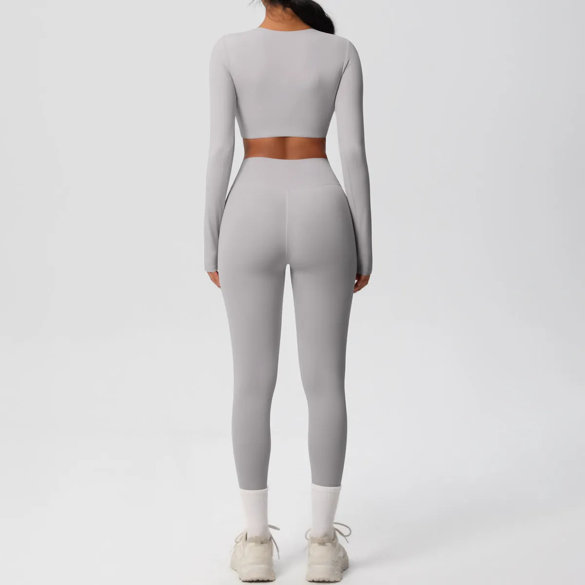 Sleek Long-Sleeve Yoga and Fitness Two-Piece Set for Active Comfort