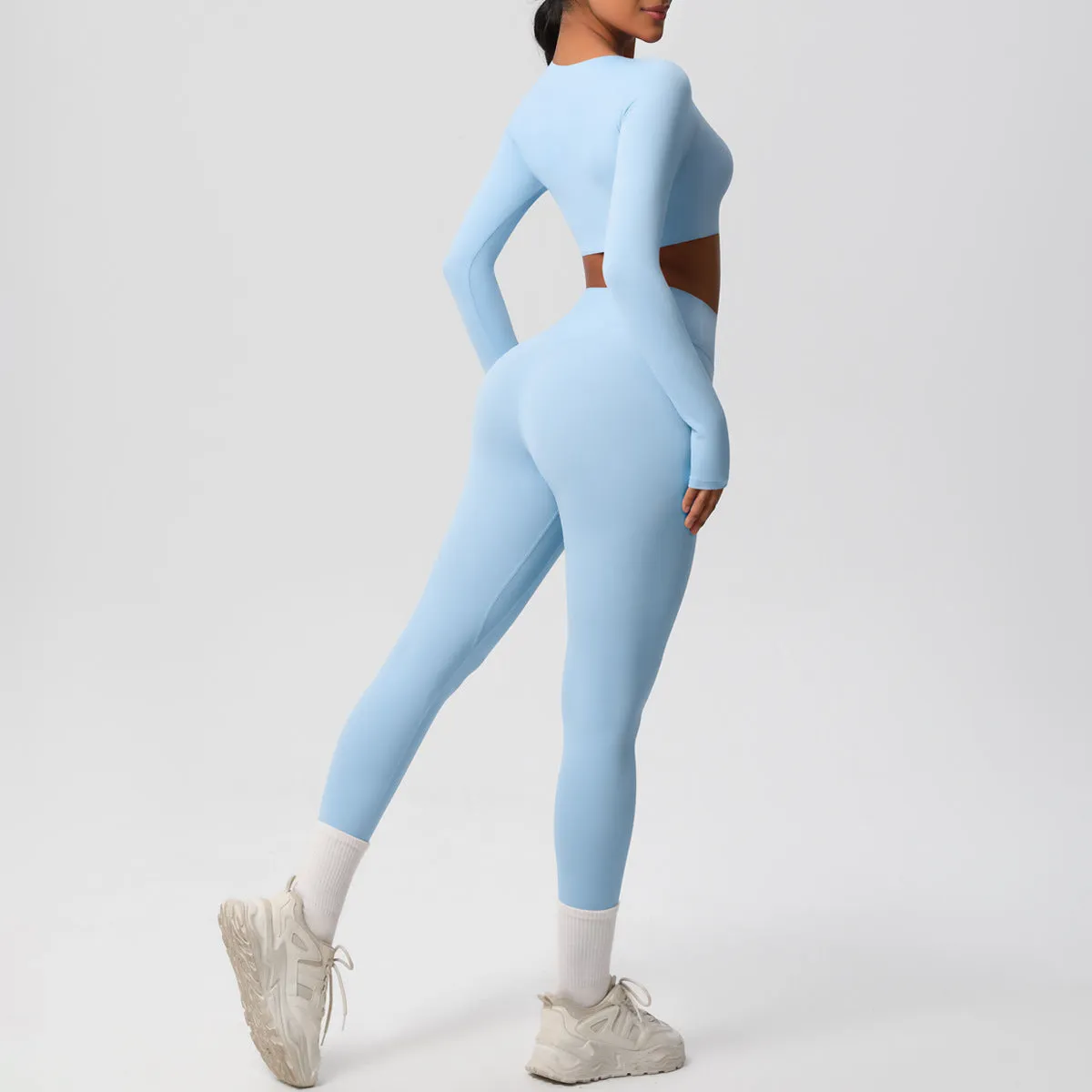 Sleek Long-Sleeve Yoga and Fitness Two-Piece Set for Active Comfort