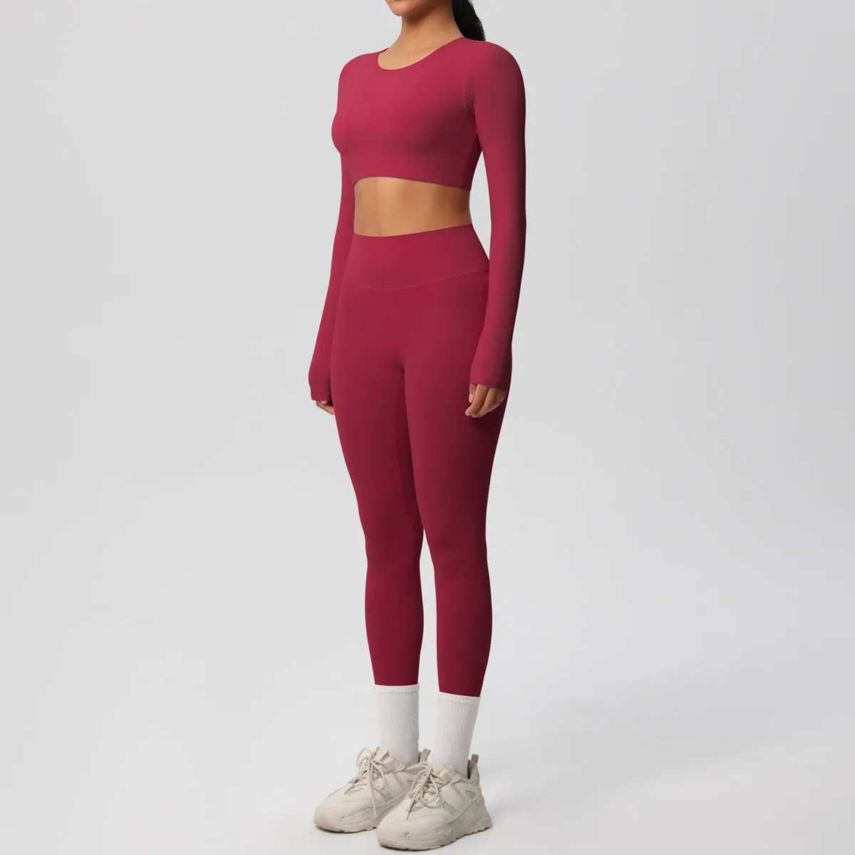 Sleek Long-Sleeve Yoga and Fitness Two-Piece Set for Active Comfort