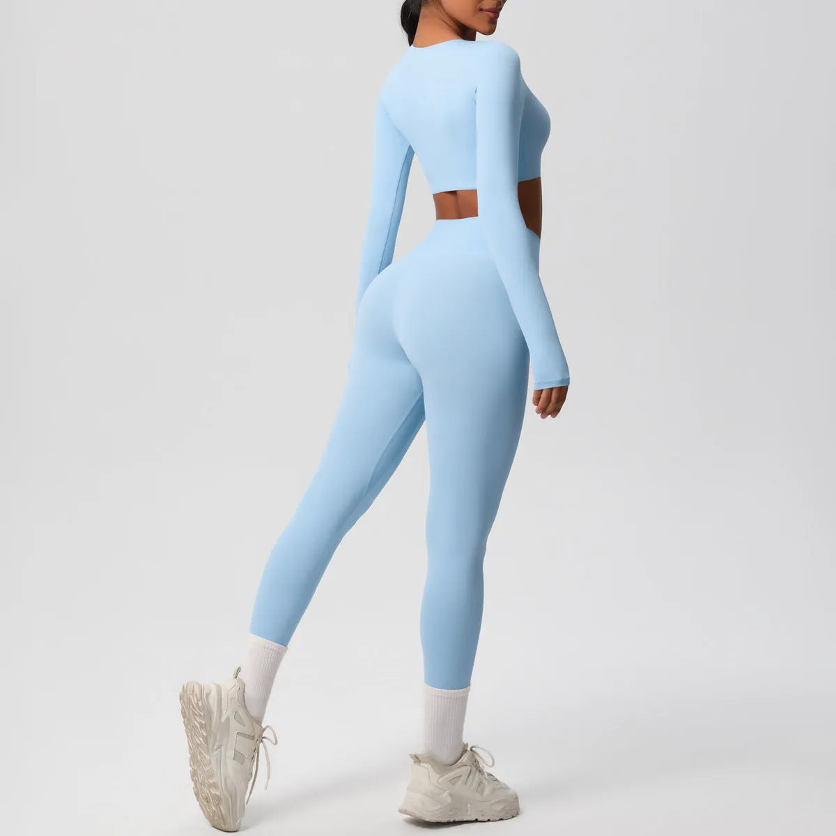 Sleek Long-Sleeve Yoga and Fitness Two-Piece Set for Active Comfort