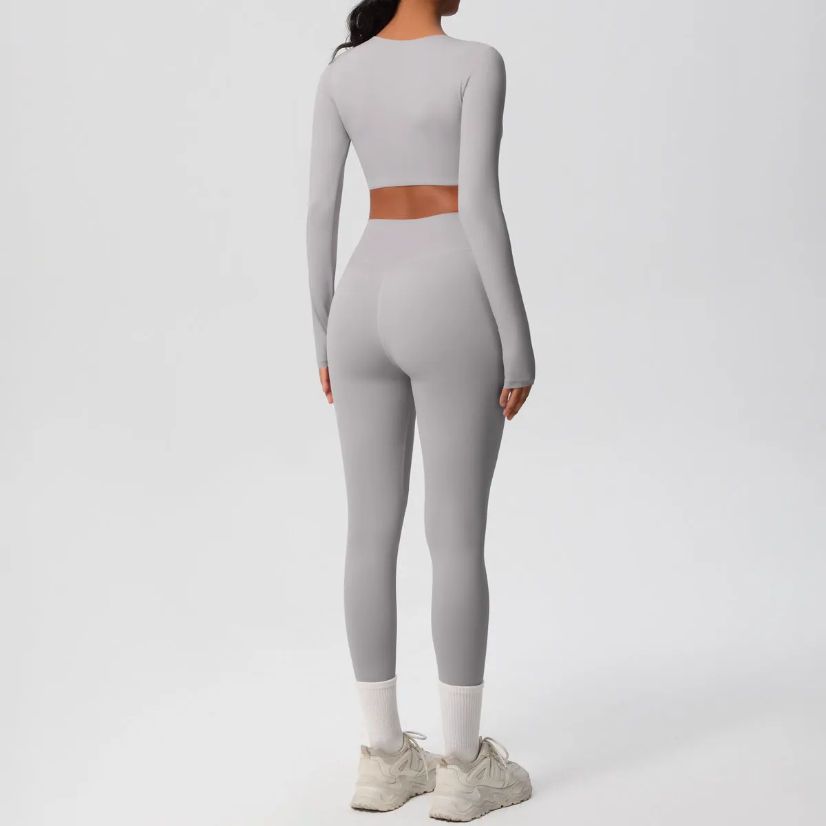 Sleek Long-Sleeve Yoga and Fitness Two-Piece Set for Active Comfort