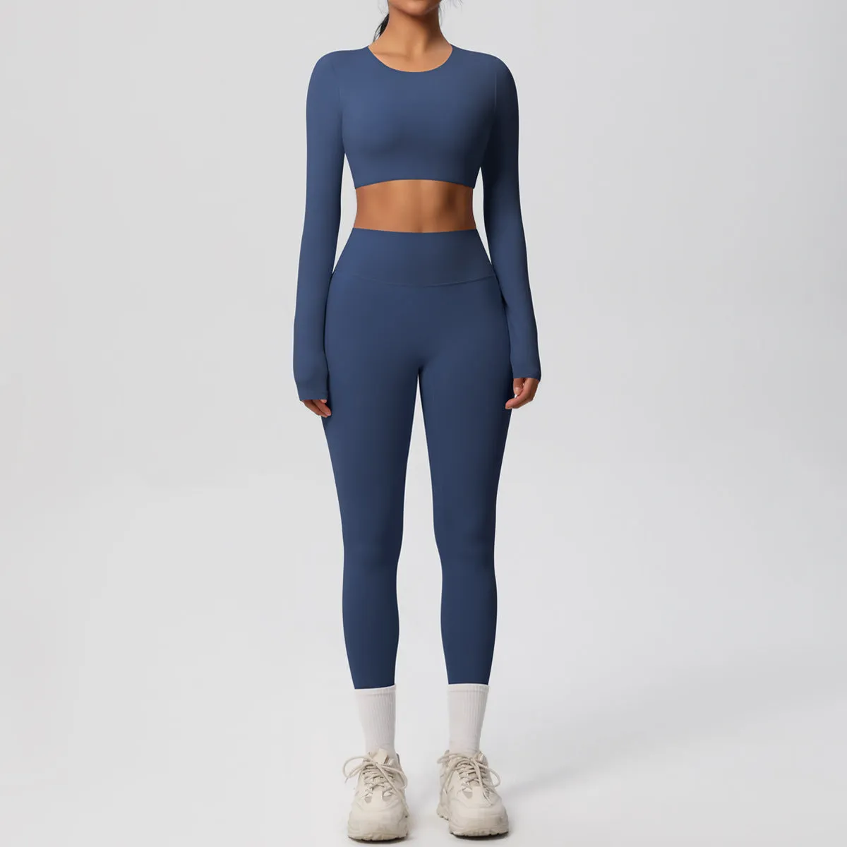 Sleek Long-Sleeve Yoga and Fitness Two-Piece Set for Active Comfort