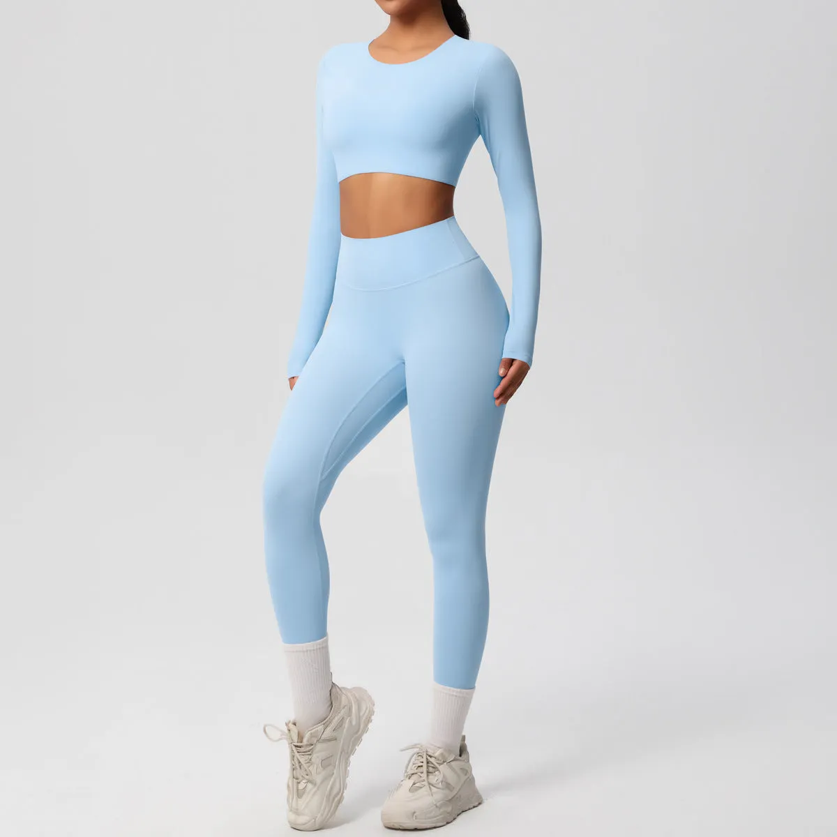 Sleek Long-Sleeve Yoga and Fitness Two-Piece Set for Active Comfort