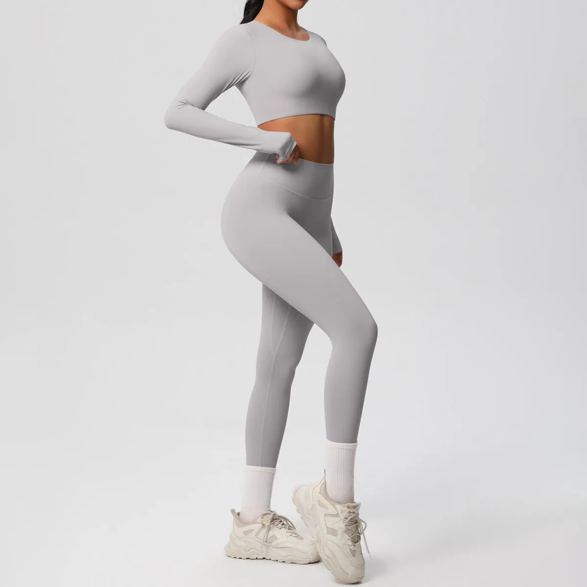 Sleek Long-Sleeve Yoga and Fitness Two-Piece Set for Active Comfort