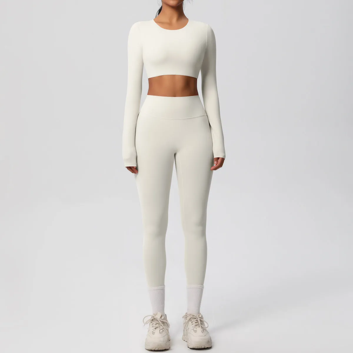 Sleek Long-Sleeve Yoga and Fitness Two-Piece Set for Active Comfort