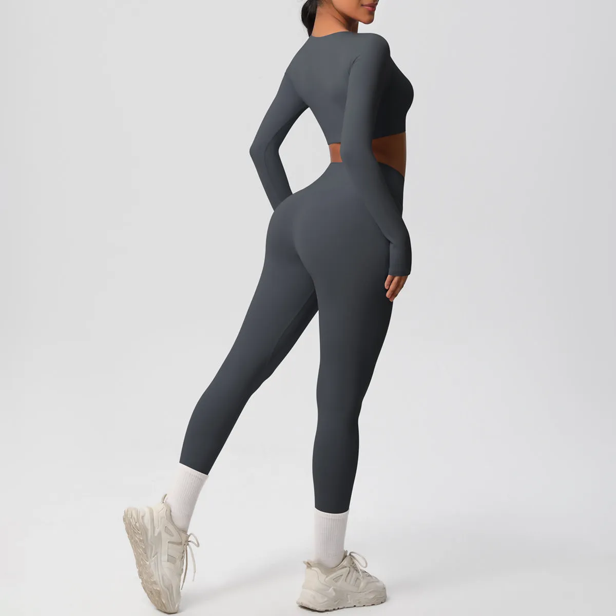 Sleek Long-Sleeve Yoga and Fitness Two-Piece Set for Active Comfort