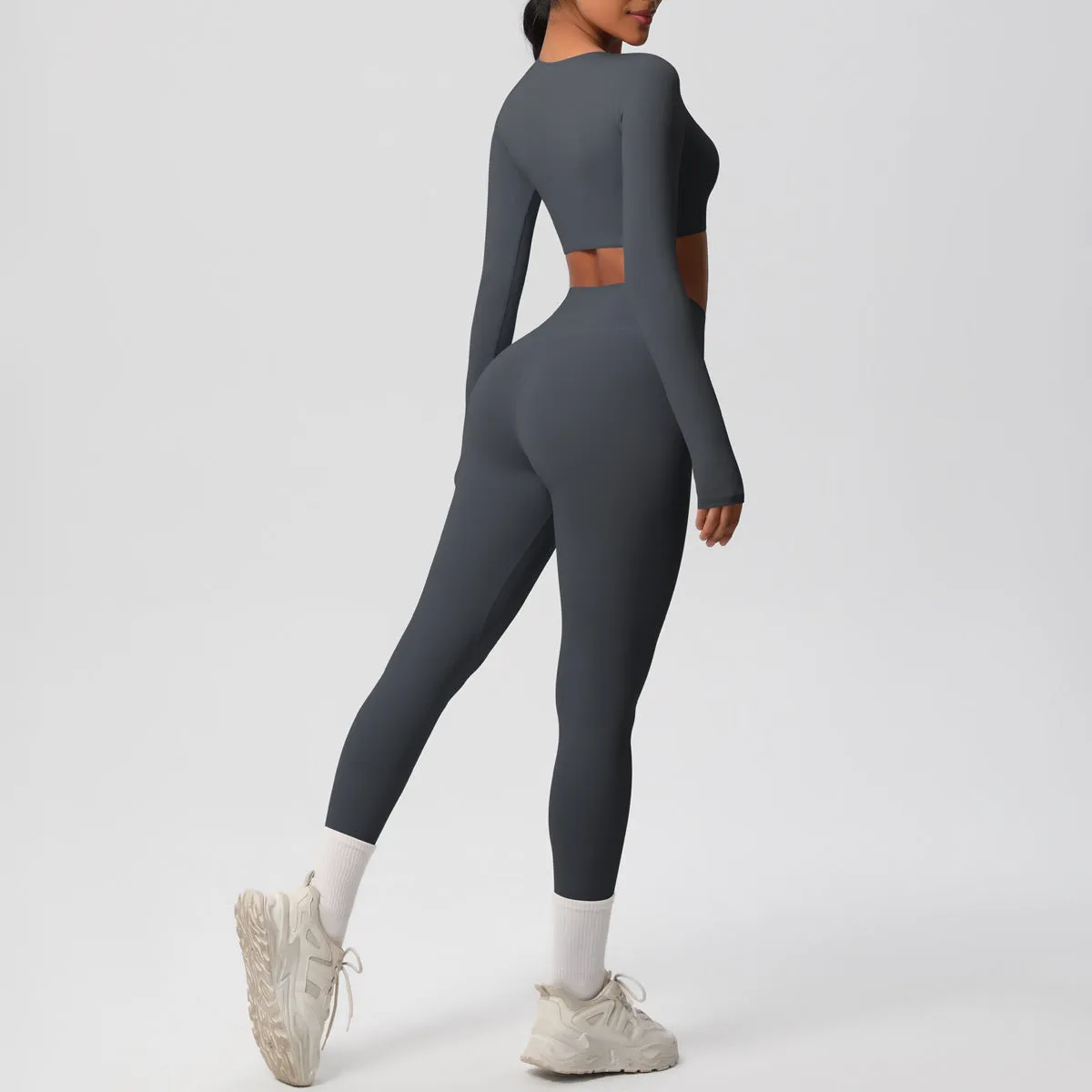 Sleek Long-Sleeve Yoga and Fitness Two-Piece Set for Active Comfort