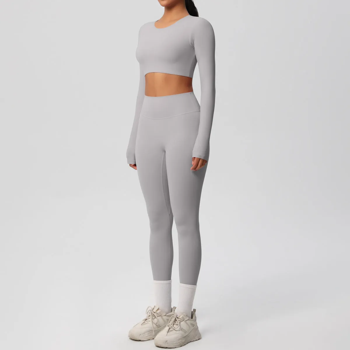Sleek Long-Sleeve Yoga and Fitness Two-Piece Set for Active Comfort