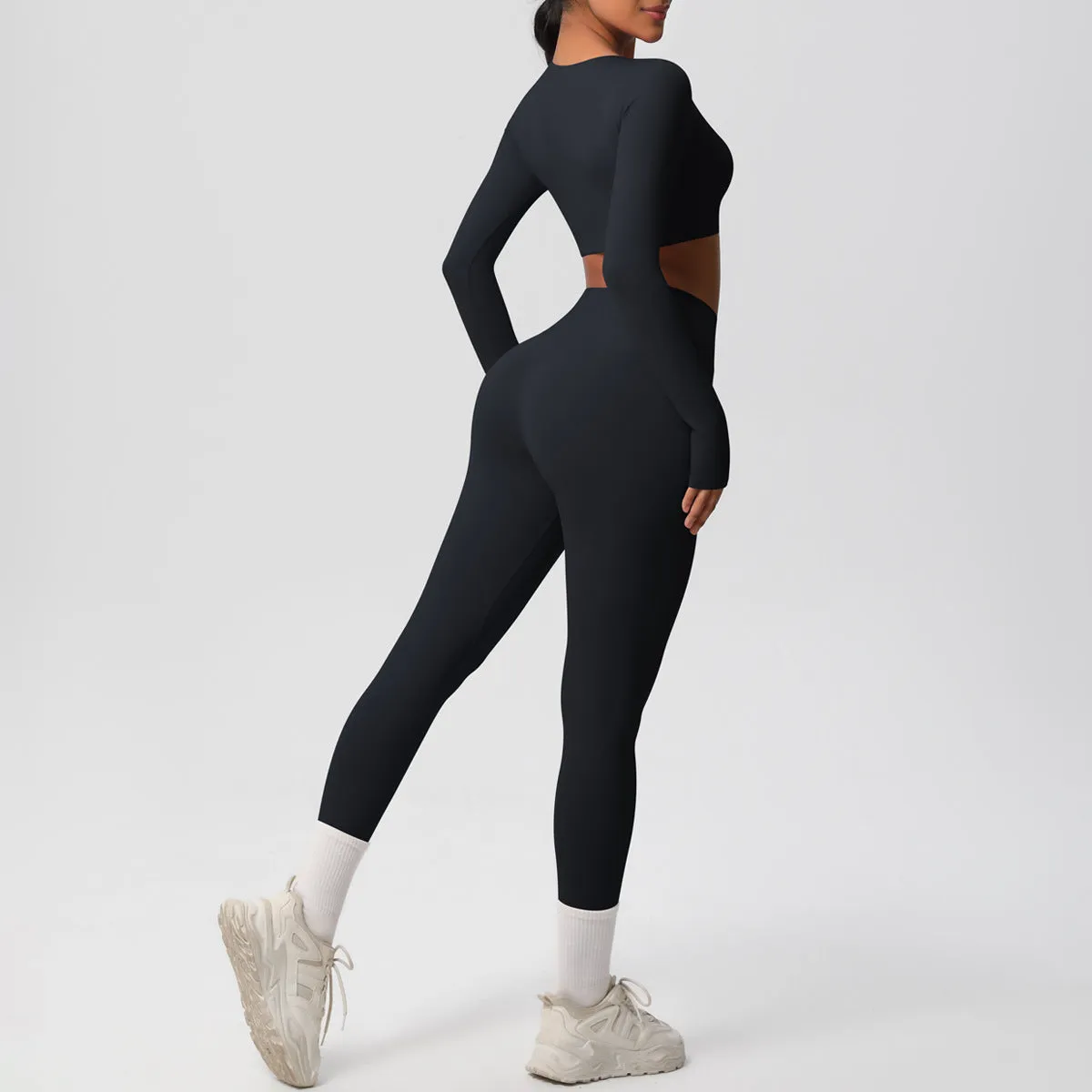 Sleek Long-Sleeve Yoga and Fitness Two-Piece Set for Active Comfort
