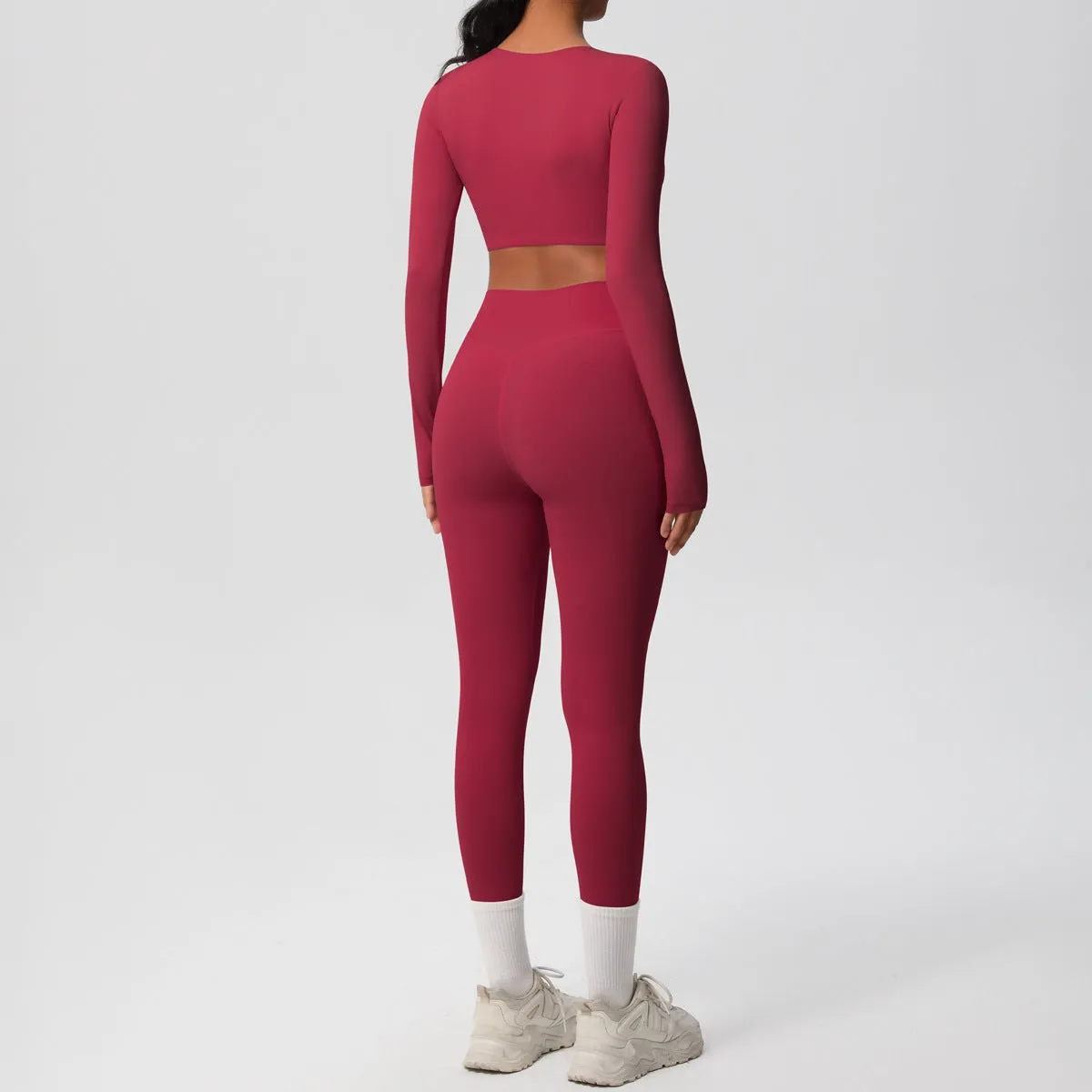 Sleek Long-Sleeve Yoga and Fitness Two-Piece Set for Active Comfort