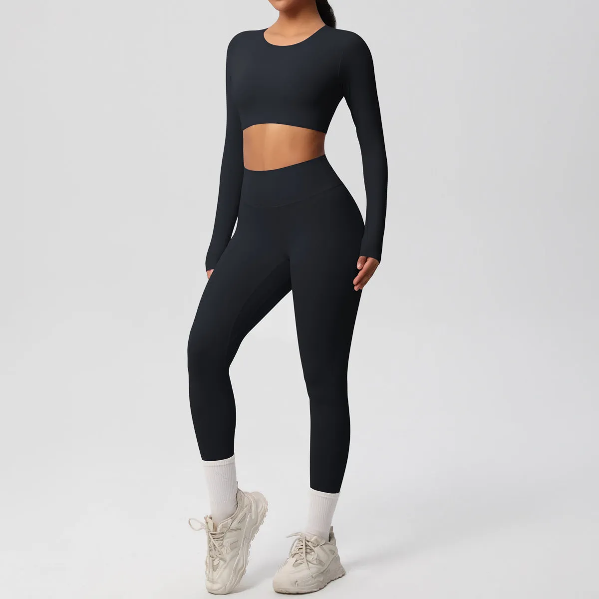 Sleek Long-Sleeve Yoga and Fitness Two-Piece Set for Active Comfort