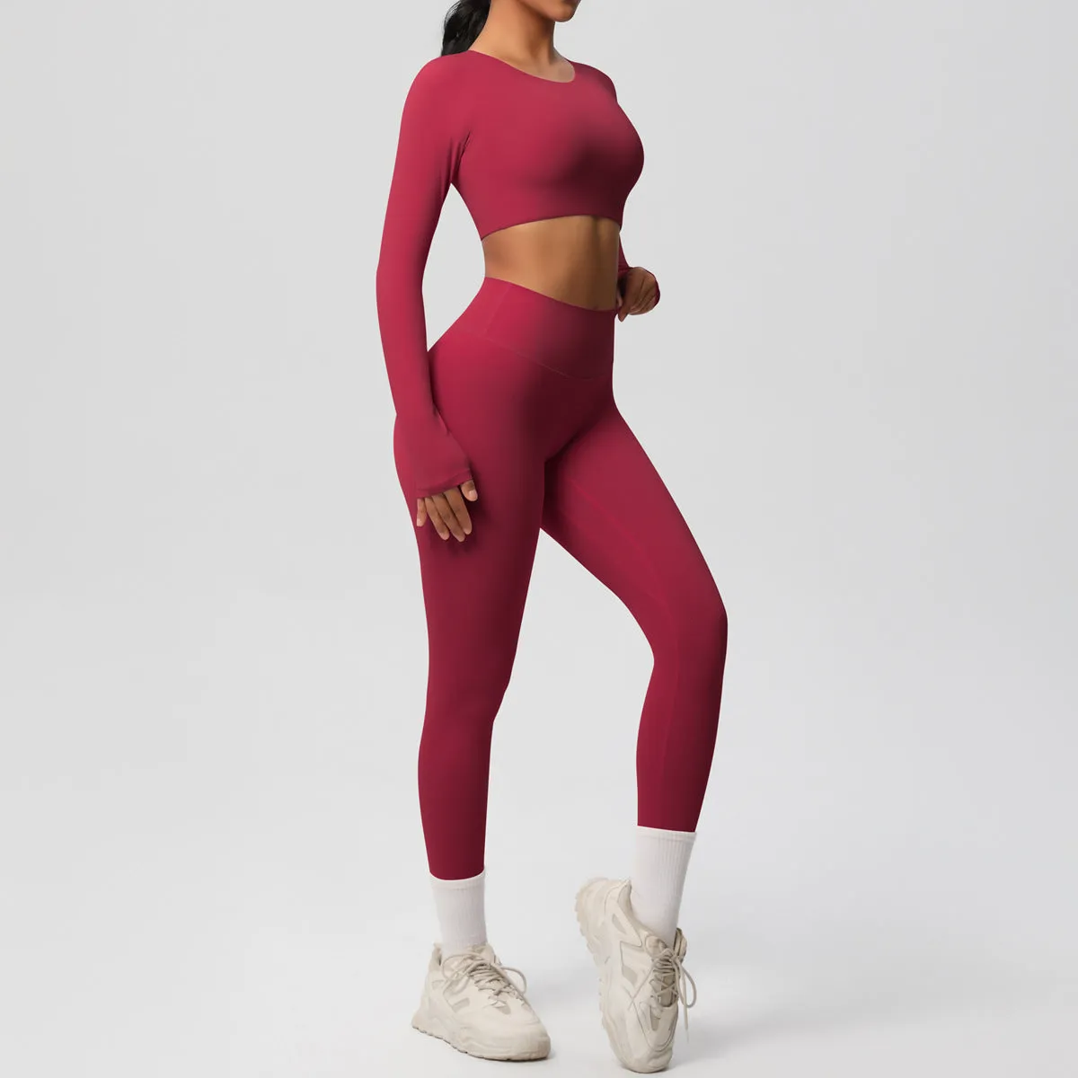 Sleek Long-Sleeve Yoga and Fitness Two-Piece Set for Active Comfort