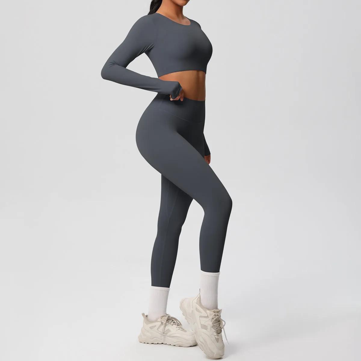 Sleek Long-Sleeve Yoga and Fitness Two-Piece Set for Active Comfort