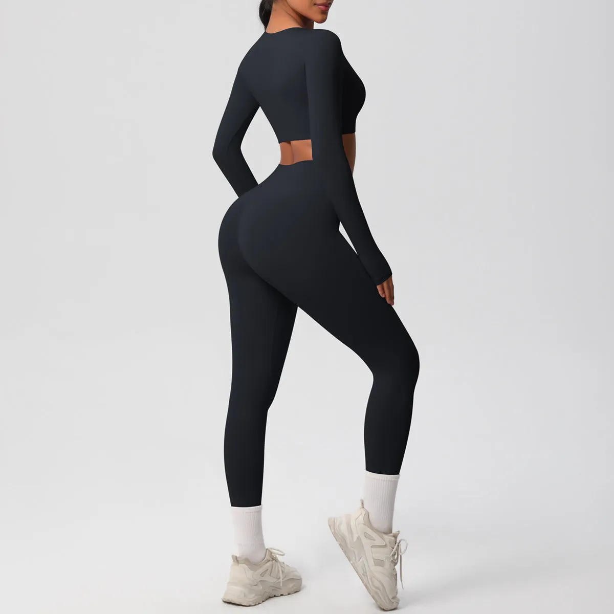 Sleek Long-Sleeve Yoga and Fitness Two-Piece Set for Active Comfort