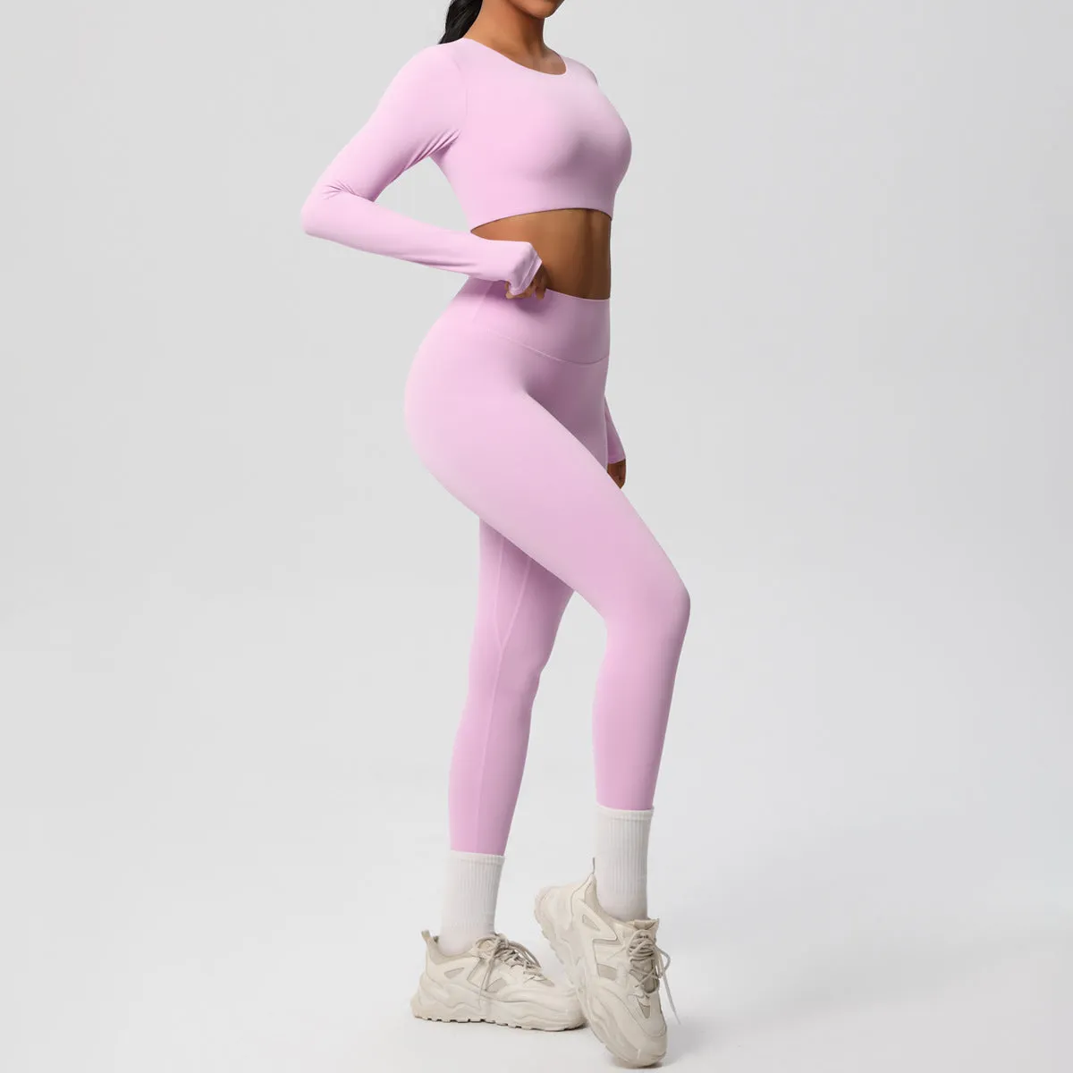 Sleek Long-Sleeve Yoga and Fitness Two-Piece Set for Active Comfort