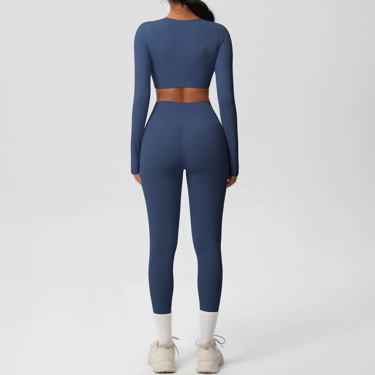 Sleek Long-Sleeve Yoga and Fitness Two-Piece Set for Active Comfort