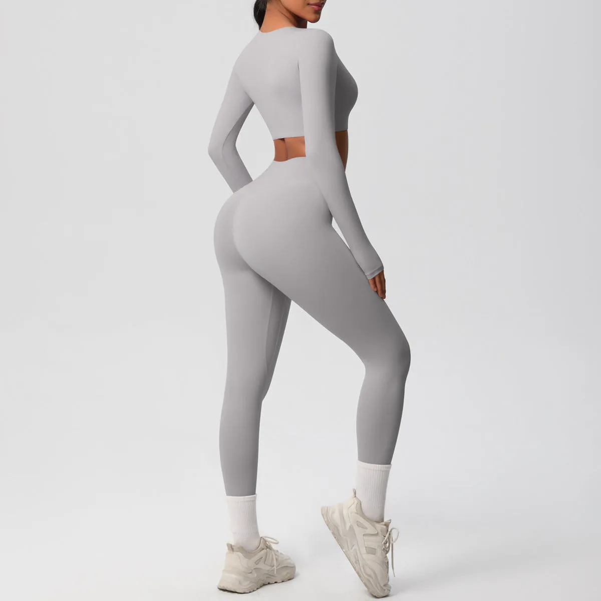 Sleek Long-Sleeve Yoga and Fitness Two-Piece Set for Active Comfort