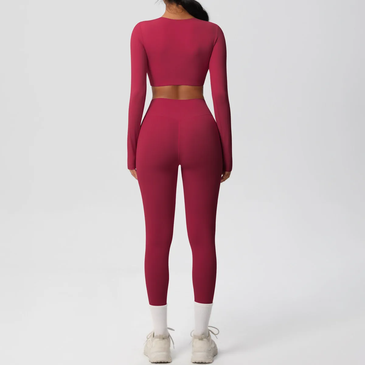Sleek Long-Sleeve Yoga and Fitness Two-Piece Set for Active Comfort