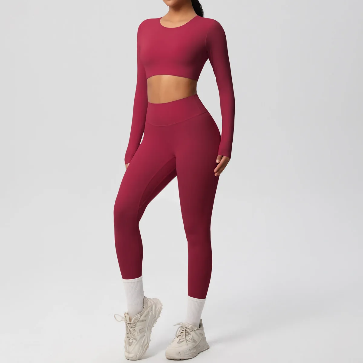 Sleek Long-Sleeve Yoga and Fitness Two-Piece Set for Active Comfort