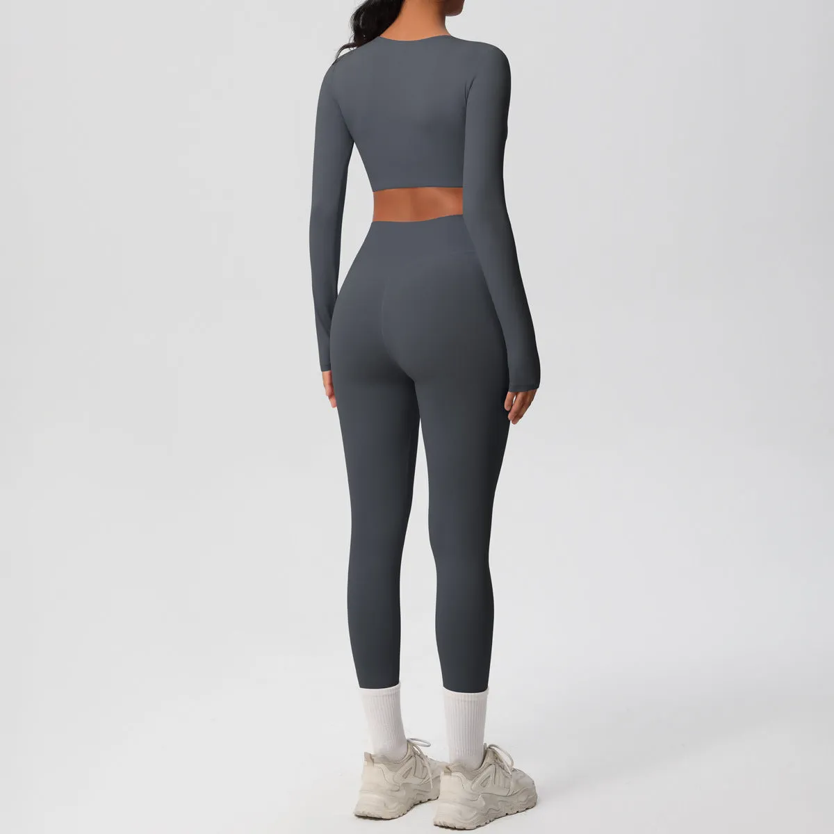Sleek Long-Sleeve Yoga and Fitness Two-Piece Set for Active Comfort