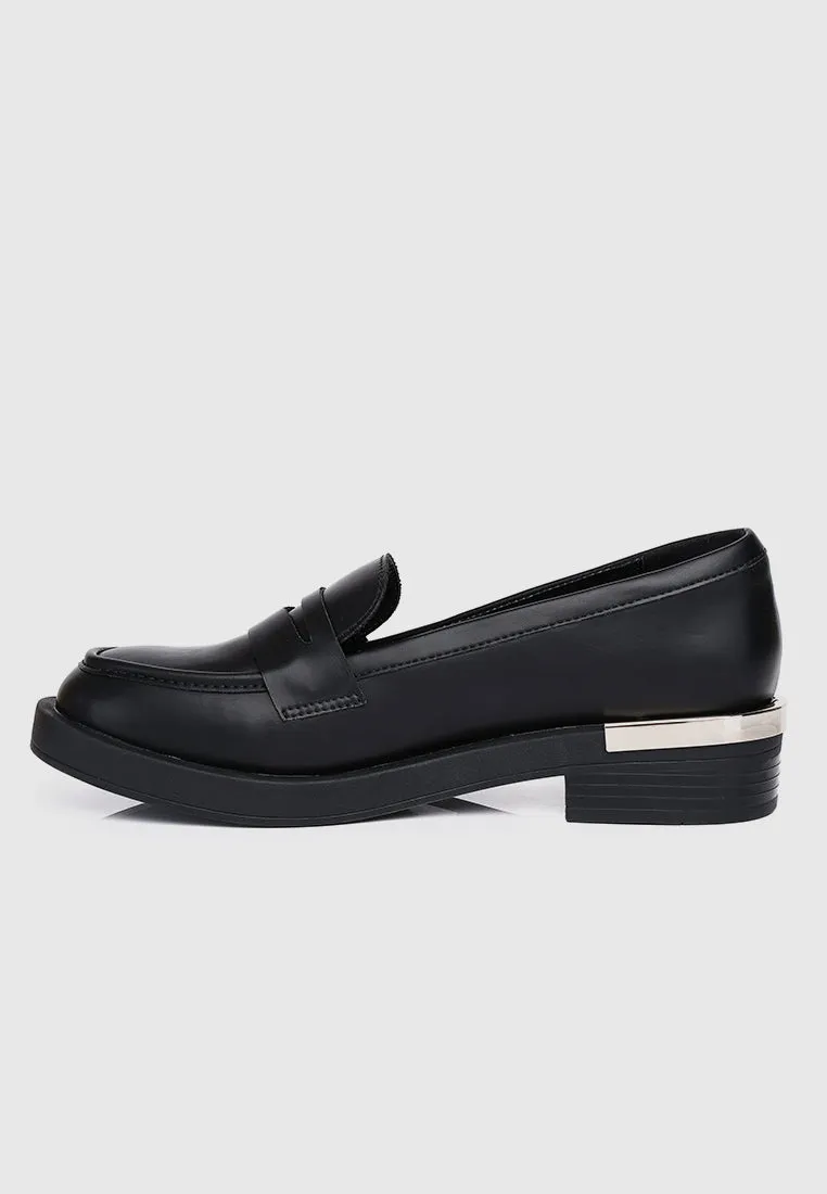 Smile Feels Good Loafers (Black)