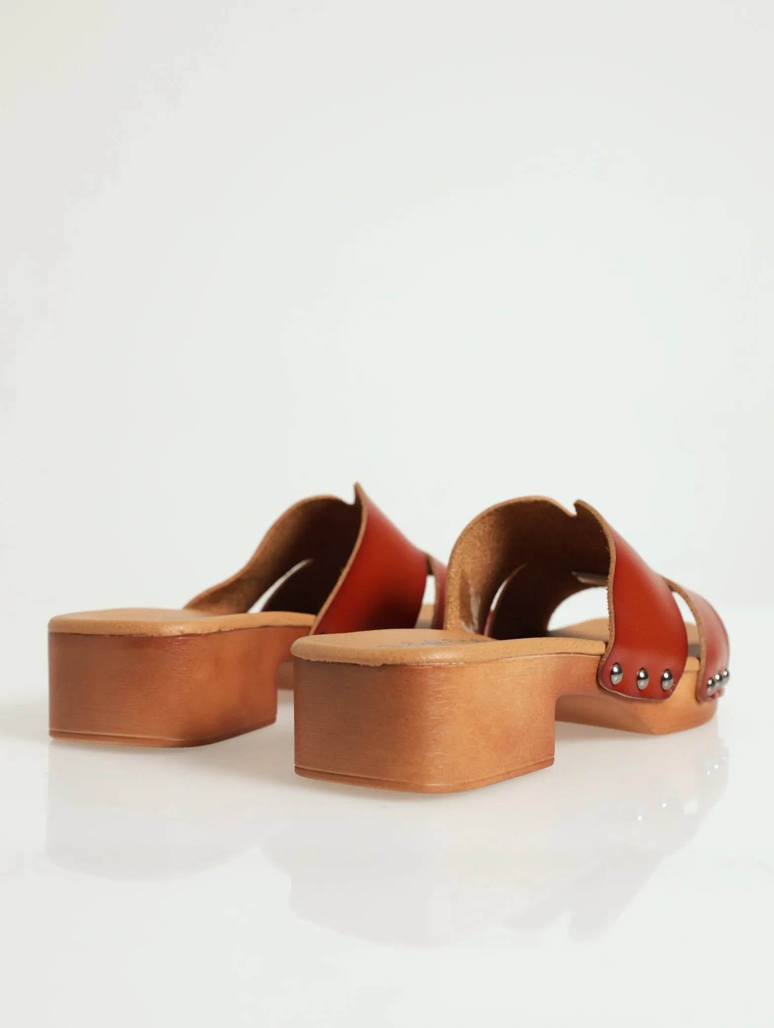 Soft Style Kesia Open Toe Clog - Cognac
