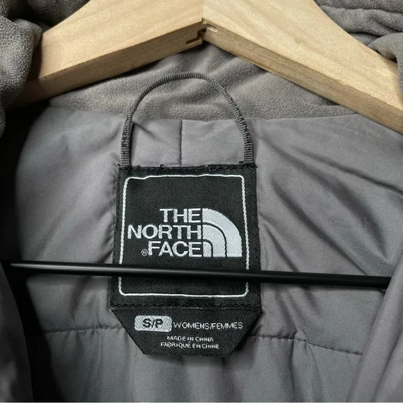 The North Face Women’s Performance Quilted Insulated Puffer Jacket Primaloft