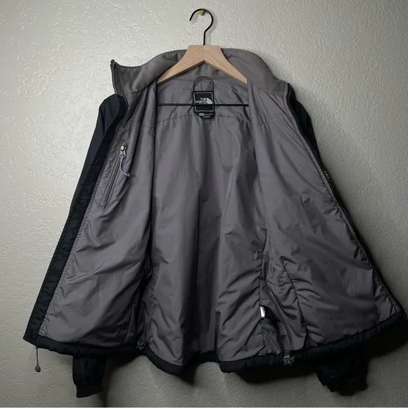 The North Face Women’s Performance Quilted Insulated Puffer Jacket Primaloft