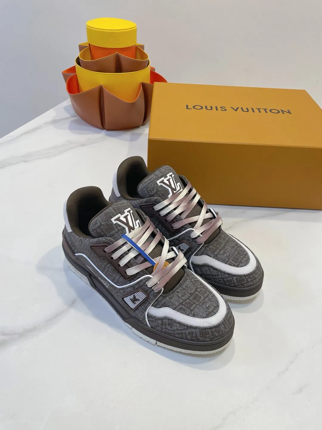 TRAINER SNEAKER IN WOOD BROWN MONOGRAM DENIM FABRIC