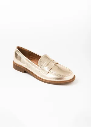 Trendy loafers with small heel