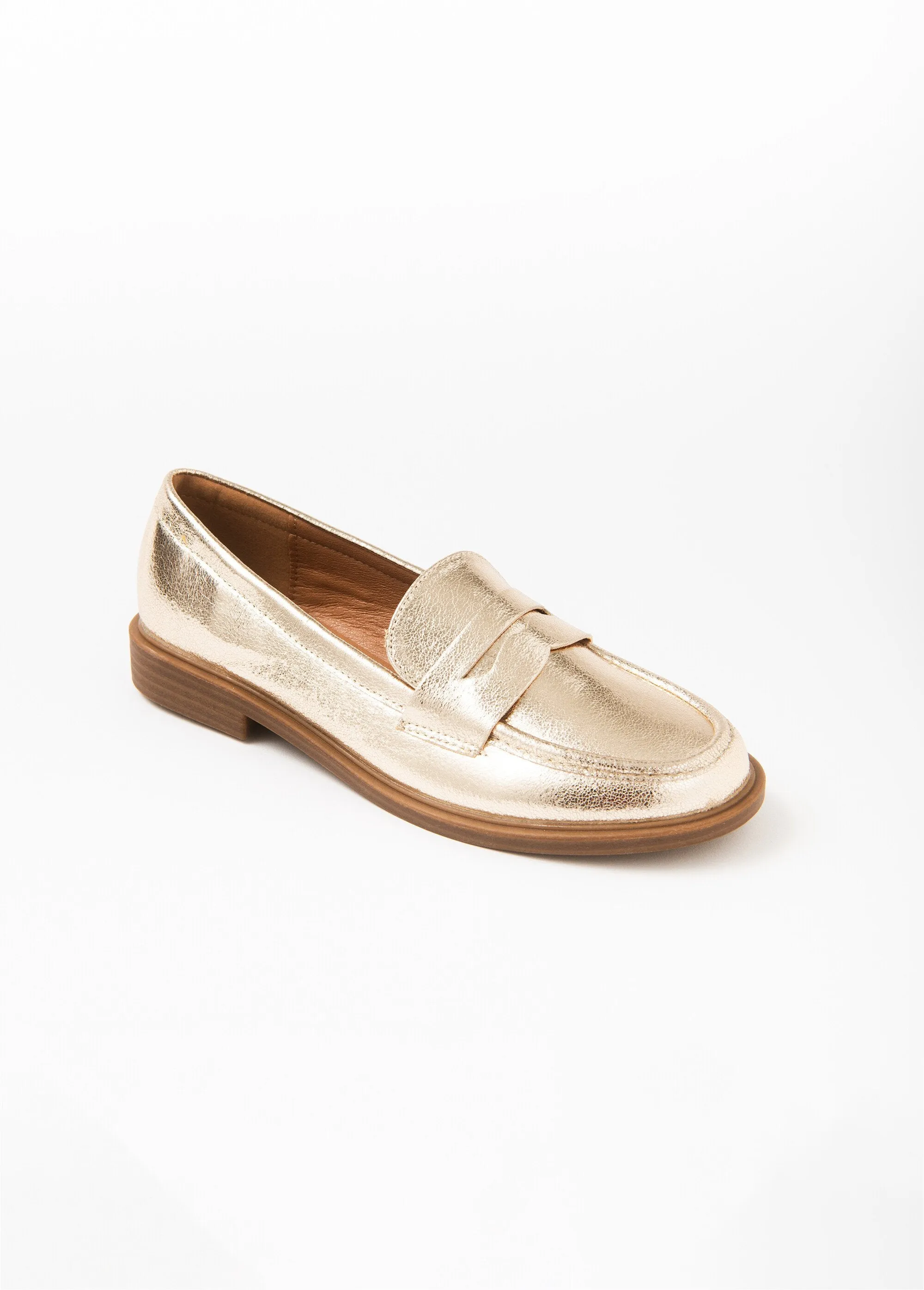 Trendy loafers with small heel