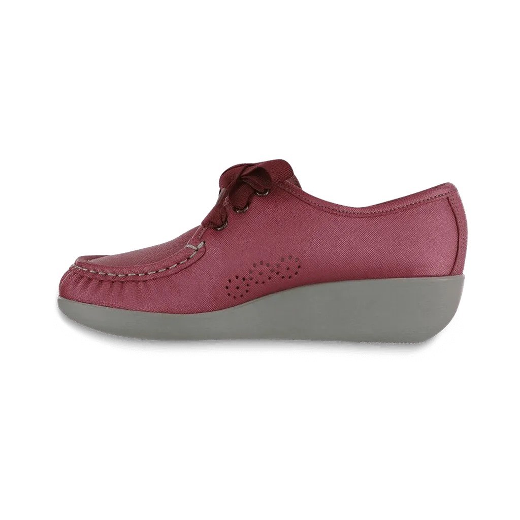 Women's Bounce Lace Up Moc in Cranberry