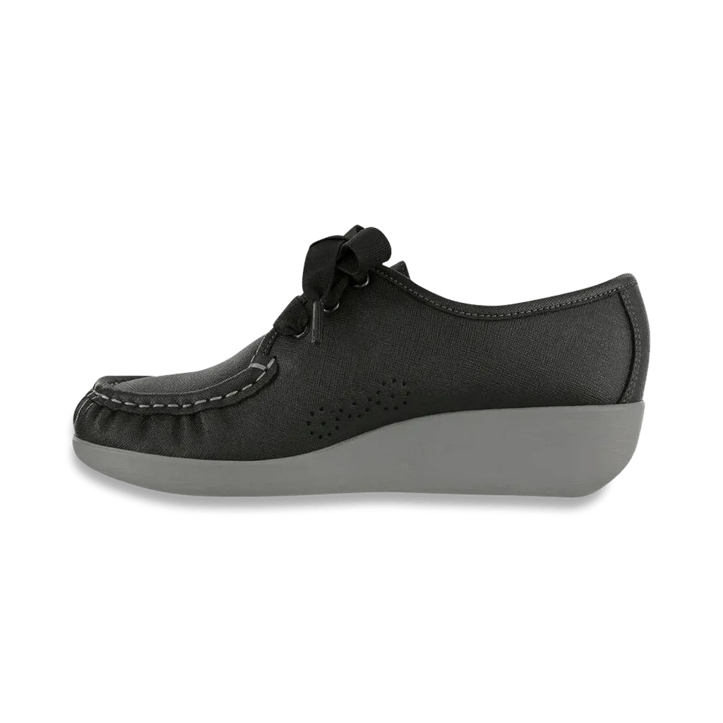 Women's Bounce Lace Up Moc in Raven